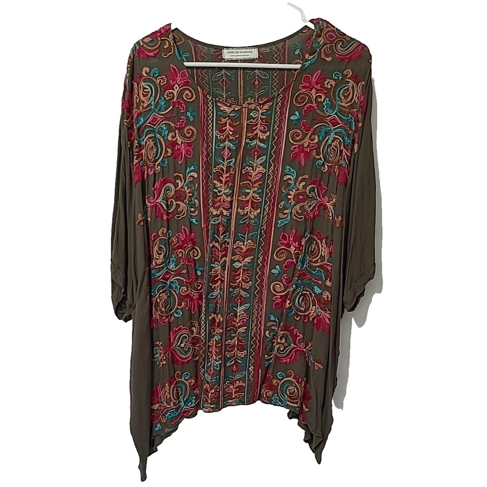 Giddy Up Glamour Embroidered Floral Blouse Top Shirt M Green Batwing Relaxed